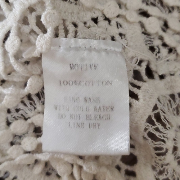 Crochet Top - Picture 5 of 5